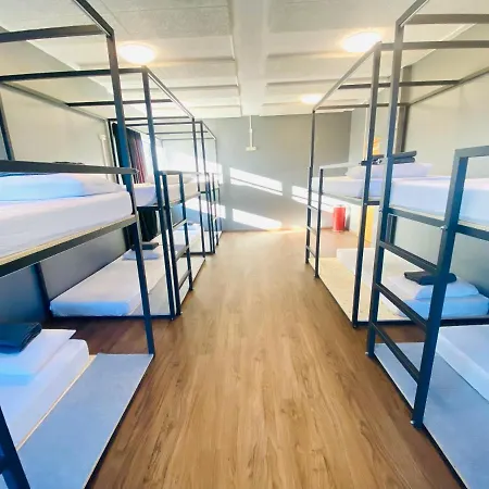 Hostel Bus - Terminal