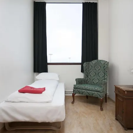 Bus - Terminal Hostel *